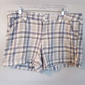 Women's plus size white plaid cotton shorts with big buttons